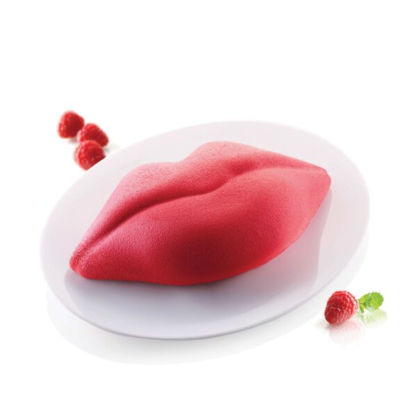 20365130065 Molde de silicona platino de excelente calidad, con forma de labios (beso). Fabricado en silicona platino de excelente calidad, soporta temperaturas de entre -60 y 230 ºC siendo apto para frigorífico, congelador, horno y microondas.